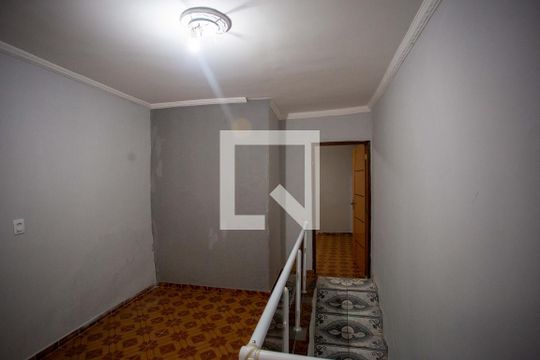Corredor de casa à venda com 2 quartos, 43m² em São Judas Tadeu, Diadema