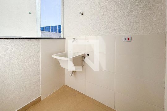 Área de Serviço de apartamento para alugar com 2 quartos, 50m² em Vila Dalila, São Paulo