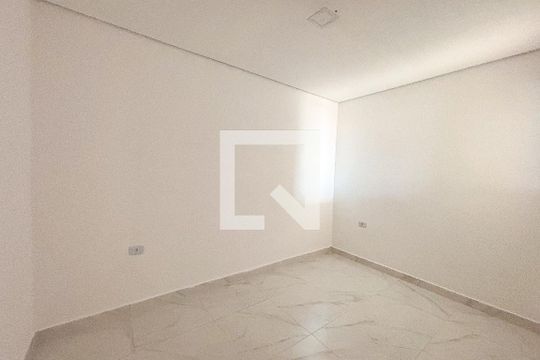 Quarto 1 de apartamento para alugar com 2 quartos, 50m² em Vila Dalila, São Paulo