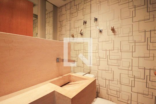 Lavabo de apartamento à venda com 3 quartos, 123m² em Santa Terezinha, São Paulo