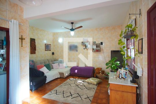 Sala de casa à venda com 4 quartos, 265m² em Passo das Pedras, Porto Alegre