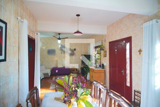 Sala de casa à venda com 4 quartos, 265m² em Passo das Pedras, Porto Alegre