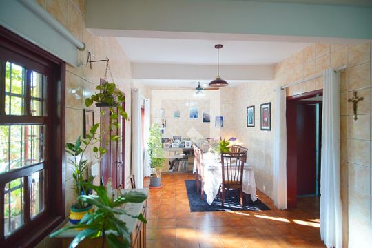 Sala de casa à venda com 4 quartos, 265m² em Passo das Pedras, Porto Alegre