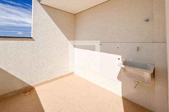 Área de Serviço de apartamento para alugar com 2 quartos, 80m² em Vila Dalila, São Paulo