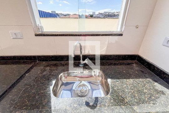 Sala/Cozinha de apartamento para alugar com 2 quartos, 80m² em Vila Dalila, São Paulo