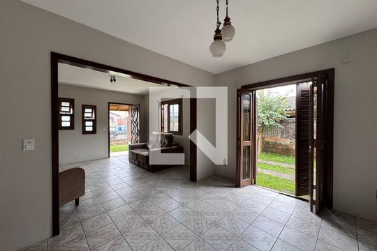 Sala de casa à venda com 3 quartos, 125m² em Santos Dumont, São Leopoldo