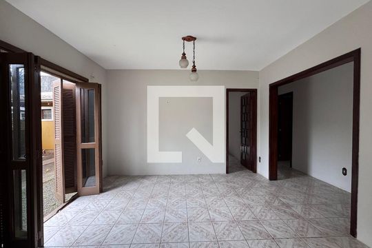 Sala de casa à venda com 3 quartos, 125m² em Santos Dumont, São Leopoldo