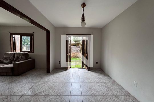 Sala de casa à venda com 3 quartos, 125m² em Santos Dumont, São Leopoldo