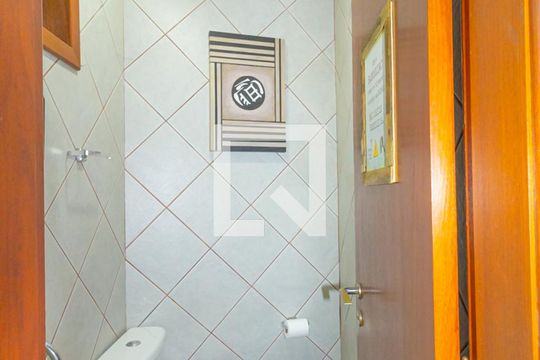 Lavabo de casa à venda com 4 quartos, 250m² em Niterói, Canoas