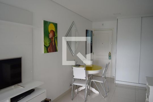 Sala de apartamento para alugar com 1 quarto, 38m² em Jardim Paulistano, São Paulo