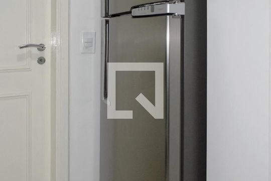 Cozinha de apartamento à venda com 1 quarto, 38m² em Jardim Paulistano, São Paulo