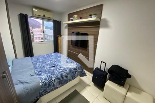 Suíte  de apartamento à venda com 2 quartos, 70m² em Freguesia (jacarepaguá), Rio de Janeiro