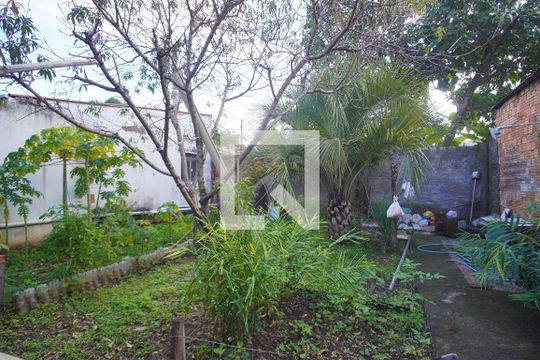 Quintal de casa à venda com 3 quartos, 90m² em Canudos, Novo Hamburgo