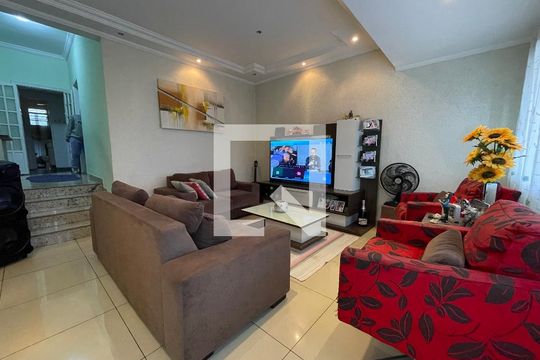 Casa à venda com 3 quartos, 330m² em Butantã, São Paulo