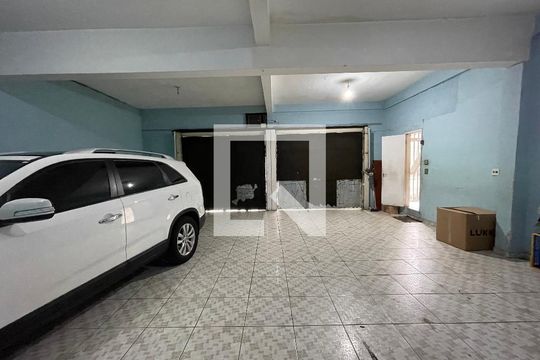 Garagem de casa à venda com 3 quartos, 330m² em Butantã, São Paulo