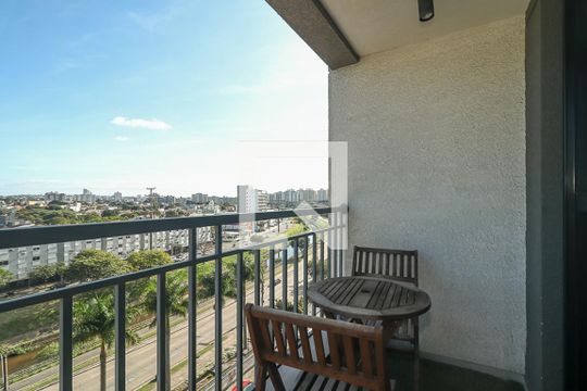 Varanda de kitnet/studio para alugar com 0 quarto, 60m² em Jardim Botânico, Porto Alegre