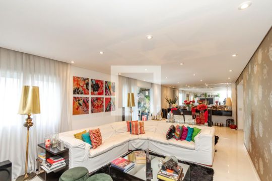 Sala de apartamento à venda com 3 quartos, 143m² em Santo Amaro, São Paulo