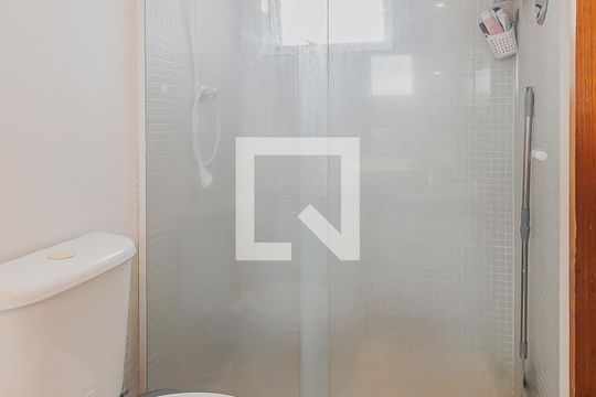 Banheiro de apartamento à venda com 1 quarto, 50m² em Alto de Pinheiros, São Paulo