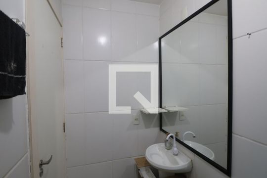 Banheiro de apartamento para alugar com 3 quartos, 63m² em Igara, Canoas