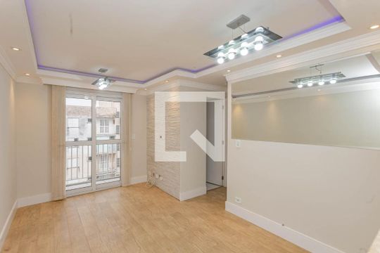 Sala de apartamento à venda com 2 quartos, 50m² em Taboão, São Paulo