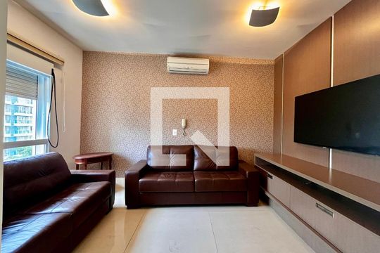 Sala de TV de apartamento à venda com 3 quartos, 186m² em Cambuí, Campinas