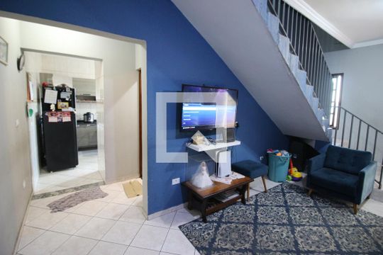 Sala de casa para alugar com 3 quartos, 356m² em Km 18, Osasco