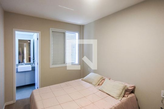 Suíte de apartamento à venda com 3 quartos, 144m² em Sagrada Família, Belo Horizonte