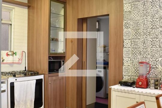 Cozinha de apartamento para alugar com 3 quartos, 92m² em Centro, Curitiba