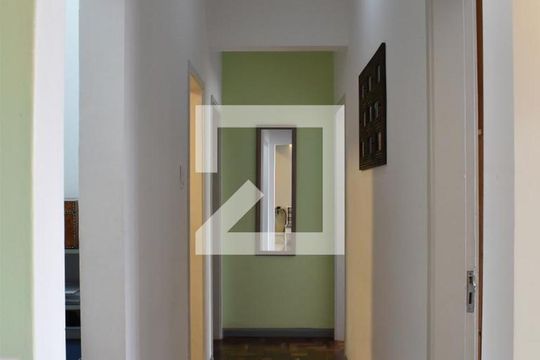 Corredor de apartamento para alugar com 3 quartos, 92m² em Centro, Curitiba