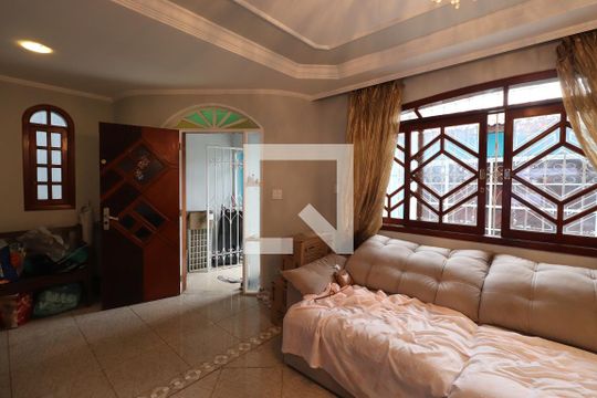 Sala de casa à venda com 3 quartos, 250m² em Penha de França, São Paulo