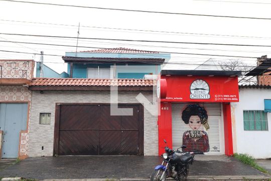 Fachada de casa à venda com 3 quartos, 250m² em Penha de França, São Paulo