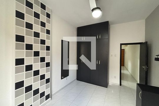 Sala/Quarto de apartamento para alugar com 1 quarto, 32m² em Copacabana, Rio de Janeiro
