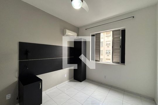 Sala/Quarto de apartamento para alugar com 1 quarto, 32m² em Copacabana, Rio de Janeiro
