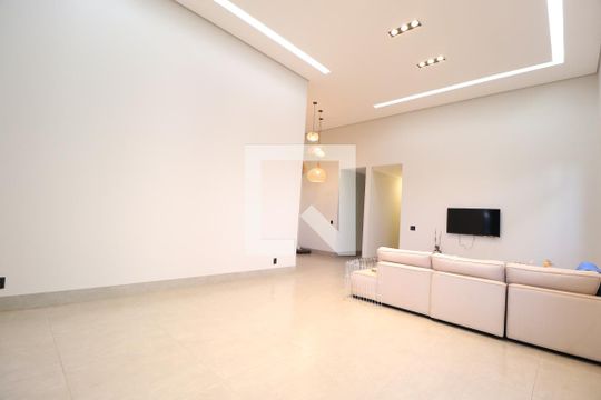 Sala de casa de condomínio para alugar com 2 quartos, 400m² em Jardim Sul, Uberlândia