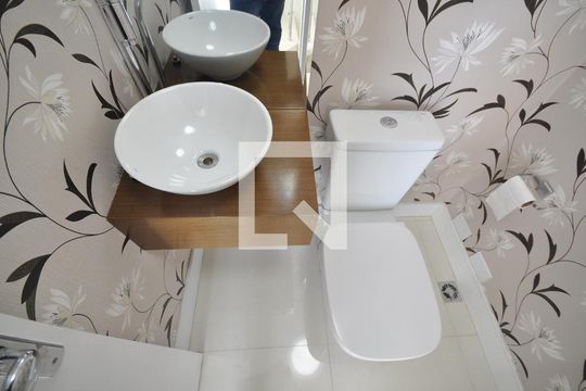 Lavabo de apartamento à venda com 2 quartos, 157m² em Vila Paiva, São Paulo