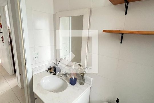 Banheiro Social de apartamento à venda com 3 quartos, 70m² em Piedade, Rio de Janeiro
