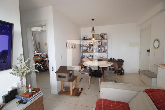 Sala de apartamento à venda com 3 quartos, 70m² em Piedade, Rio de Janeiro