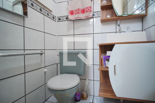 Casa 1 - Banheiro da Suíte de casa à venda com 4 quartos, 182m² em Sarandi, Porto Alegre