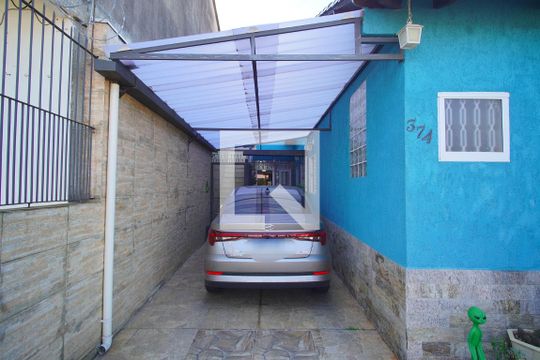 Garagem de casa à venda com 4 quartos, 182m² em Sarandi, Porto Alegre