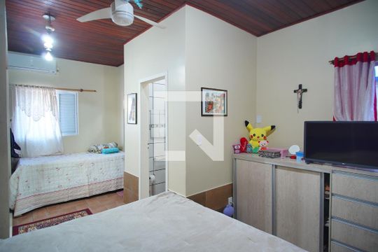 Casa 1 - Suíte de casa à venda com 4 quartos, 182m² em Sarandi, Porto Alegre