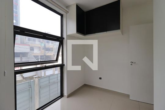 Suíte de apartamento para alugar com 2 quartos, 48m² em Campestre, Santo André