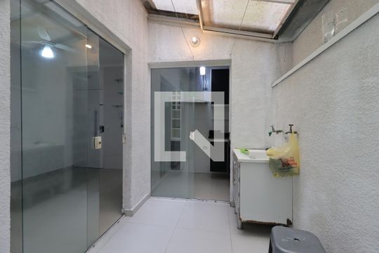 Área de Serviço de apartamento para alugar com 2 quartos, 48m² em Campestre, Santo André