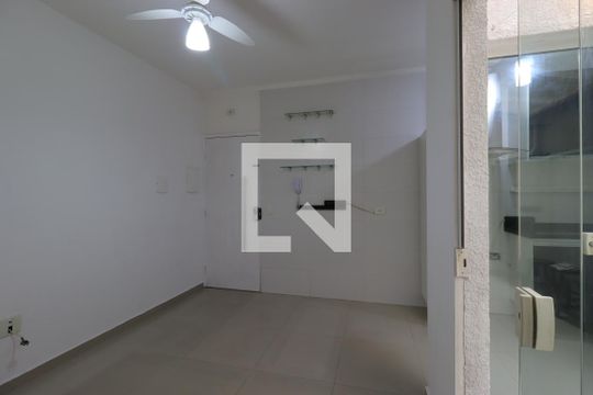 Sala de apartamento para alugar com 2 quartos, 48m² em Campestre, Santo André