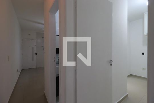 Corredor de apartamento para alugar com 2 quartos, 48m² em Campestre, Santo André