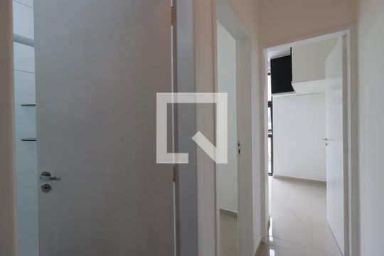 Corredor de apartamento para alugar com 2 quartos, 48m² em Campestre, Santo André