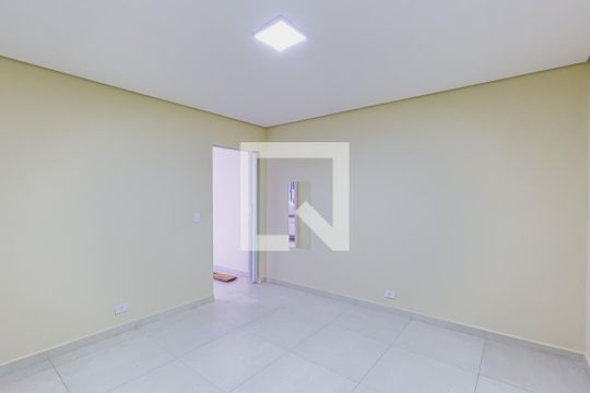 Sala/Quarto de kitnet/studio para alugar com 1 quarto, 41m² em Jardim Guarau, São Paulo