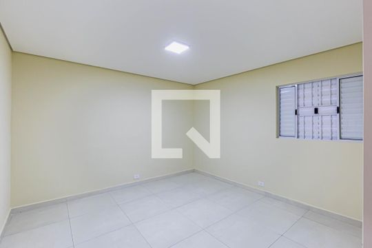 Sala/Quarto de kitnet/studio para alugar com 1 quarto, 41m² em Jardim Guarau, São Paulo