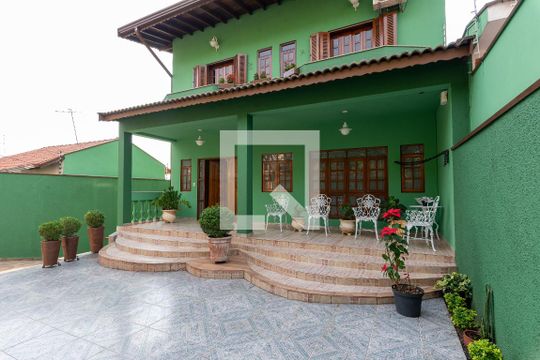 Fachada  de casa à venda com 3 quartos, 359m² em Jardim do Vovô, Campinas