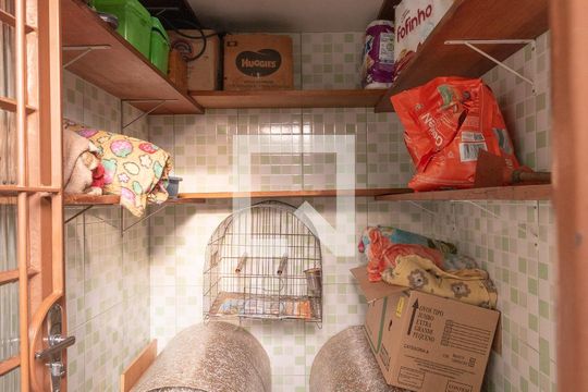 Despensa  de casa à venda com 3 quartos, 359m² em Jardim do Vovô, Campinas