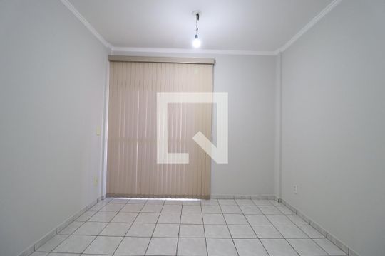 Sala de apartamento para alugar com 3 quartos, 78m² em Tibery, Uberlândia